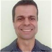 Professor de violão/guitarra com 30 anos de experiência oferece aulas particulares para crianças, jovens e adultos em Ribeirão Preto-SP
