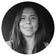 Como intérprete y traductora profesional bilingüe con más de 15 años de experiencia, ofrezco clases de Inglés dinámicas.