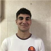 Soy estudiante de biología y doy clases de matemáticas, biología y química hasta la ESO