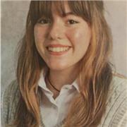 Estudiante que imparte clases particulares a niños de todas las edades de cualquier asignatura. Especializada en ciencias de la salud