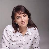 Hello, 
i'm anna,
i'm ukrainian, but i know english for more than 20 years.
especially i like to spend time with kids, playing and learning new words and phrases