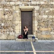 Estudiante de Historia del Arte en Gasteiz, ambitos principales historiadores/historia del arte, o lengua castellana y euskera