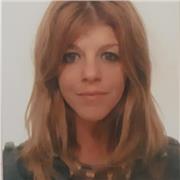 Titulada en Fisioterapia desde hace más de 20 años, con especialidad en miembro superior, sobre todo, mano.