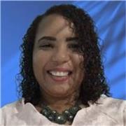 Professora de português com experiência em aulas presenciais e online para crianças e adultos