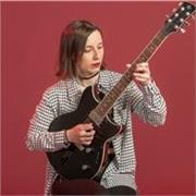Insegnante di Chitarra Moderna e Ukulele offre lezioni online e in presenza presso Palermo
