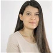 Soy hablante nativa de español y cuento con una especialización en Español.