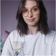 Soy una estudante universitaria que ha dado clases particulares anteriormente en distintas materias. Dispuesta a ayudar.