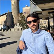 Laureato magistrale in linguistica e letteratura inglese impartisce lezioni di inglese per tutti i livelli