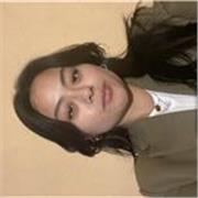 Estudiante recién graduada de la carrera de Administración de empresas