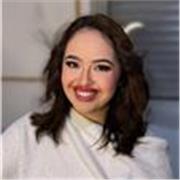 Profesora de inglés y dibujo dirigida a niños y adolescentes