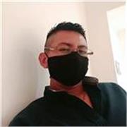 Profesor de informática
Maestro en la rama de redes y comercio electrónico