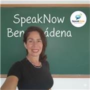 Profesora titulata de inglés, bilingue, con más de 10 años de experiencia, imparte clases de forma presencial e online, tanto a ni