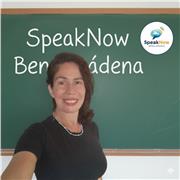 Profesora titulata de inglés, bilingue, con más de 10 años de experiencia, imparte clases de forma presencial e online, tanto a ni