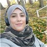 Prof de français passionnée aide les élèves à progresser rapidement 