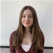 Soy una persona paciente y tranquila, aprendo rapido y me encanta estar con niños.