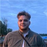 Nauczyciel z praktycznym doświadczeniem i odpowiednim podejściem do każdego!