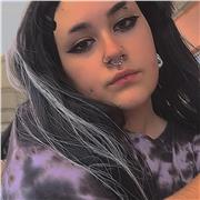 Ragazza di 20 anni da lezioni di inglese e italiano