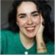 English philologist with more than six years of experience in private lessons as well as group classes. 
