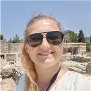 Bonjour ! Je donne des cours de français, espagnol et anglais ainsi que du soutien scolaire en primaire et collège.