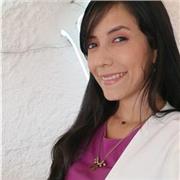 Profesora de varias áreas para niños y niñas de preescolar y primaria