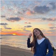 Estudiante de segundo año de derecho en euskera, con experiencia en dar clases particulares