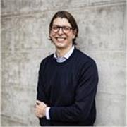 Professeur de Finance Trilingue (FR/ES/EN) – 10 ans d’expérience Banque & Conseil