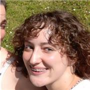 Je donne des cours particuliers, de soutiens scolaire, dans diverses matière, de la primaire au lycée, en ligne ou à domicile
