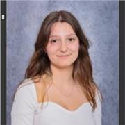 Prof d’anglais, lycéenne en terminale avec la spécialité anglais monde contemporain et l’option euro. Certification B2/C1.