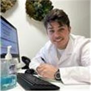 Médico graduado con mucha disposición y amor por las ciencias de la salud.