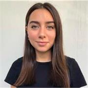 Imparto clases de inglés para cualquier nivel, me adapto a la persona y personalizo las clases. Tengo un nivel de inglés C1 y le puedo dar clases a cualquiera que lo necesite.