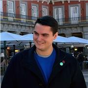 Profesor de historia contemporánea y de España para ESO y Bachillerato. También filosofía, geografía, inglés y literatura