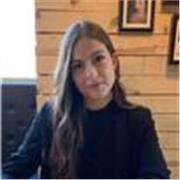 Nativa de francés da clases prácticas para adultos y jóvenes, conversación real, viajes y apoyo escolar