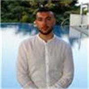 Graphic Designer offre ripetizioni di Photoshop e Illustrator a ragazzi