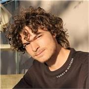 Offro lezioni private di italiano, prestando particolare attenzione alla grammatica di base e alla produzione scritta