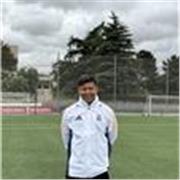 Entrenador de fútbol con experiencia en formación y competición. Clases dinámicas, técnicas y tácticas, adaptadas a cada jugador