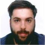 Mi piace instaurare un rapporto di dialogo con gli studenti e trovare dei modi differenti di apprendere la materia.