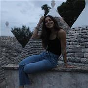 Studentessa di chimica a Bari impartisce lezioni per università o liceo