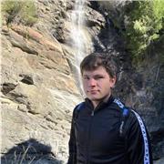 Studente di liceo impartisce lezioni di italiano, storia e filosofia per ragazzi di medie e licei