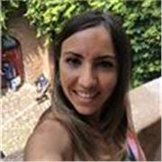 Docente di lettere propone aiuto-compiti ad alunni di scuola primaria e lezioni materie umanistiche ad alunni di scuola secondaria