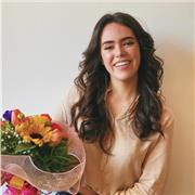 Studentessa diplomata al liceo classico (con 100) e attualmente iscritta a Economia a Bolzano (29.5) offre lezioni private online