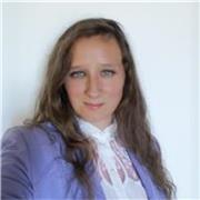 Diplômée d'un master en géographie et ingénieure, je propose des cours d'histoire-géo, de français et de gestion de projet.