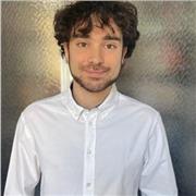 Insegnante di Storia e Geografia per studenti di scuola elementare, media e superiore