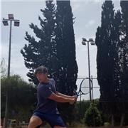 Jugador con 13 años de experiencia, he competido a nivel nacional e internacional. Clases para todos los niveles y edades