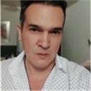 Maestro de canto para todos los niveles desde principiantes hasta avanzados y profesionales; técnica mixta clásica y moderna