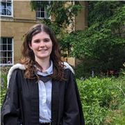 Tutor teaching GCSE and A-Level Chemistry, Biology and Maths