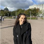 English teacher for all ages and levels! Practice and improve your English with real life situations and conversations