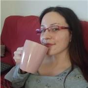 ¡Hola! Me llamo Ana, tengo 28 años y soy bióloga. Cursé mi grado universitario en Gran Bretaña, por lo que mi nivel de inglés es muy alto. Doy clases particulares de inglés para primaria, E.S.O. y Bachillerato