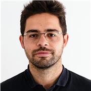 Traducteur professionnel et enseignant de français, je m'adapte à tous les niveaux.