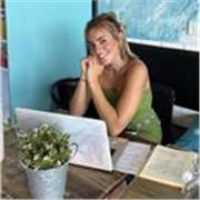 Profesora de Castellano y Catalán para clases particulares, desde principiantes a nivel intermedio.