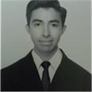 Licenciado en Escritura Creativa con experiencia en enseñanza de literatura y lengua española para adolescentes